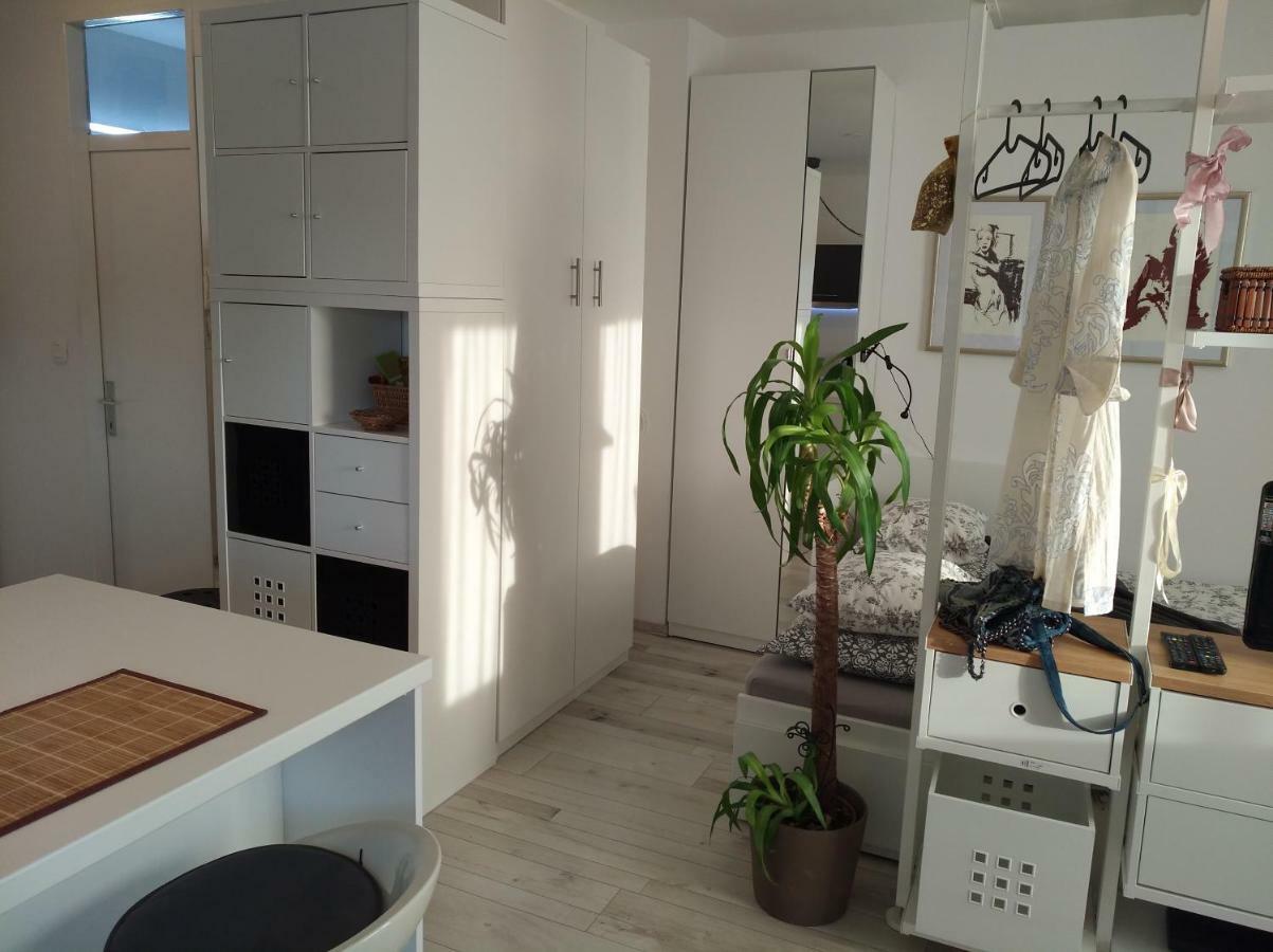 זאגרב New Studio Apartment Sun With Free Parking מראה חיצוני תמונה